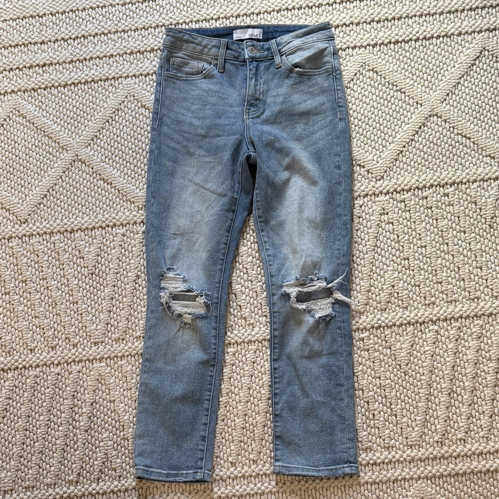 Vervet Blue Distressed Women's Cropped Jeans